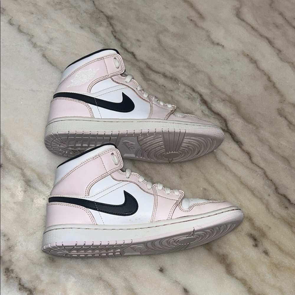 Nike White and Pink Athletic Sneakers - Picture 3 of 6